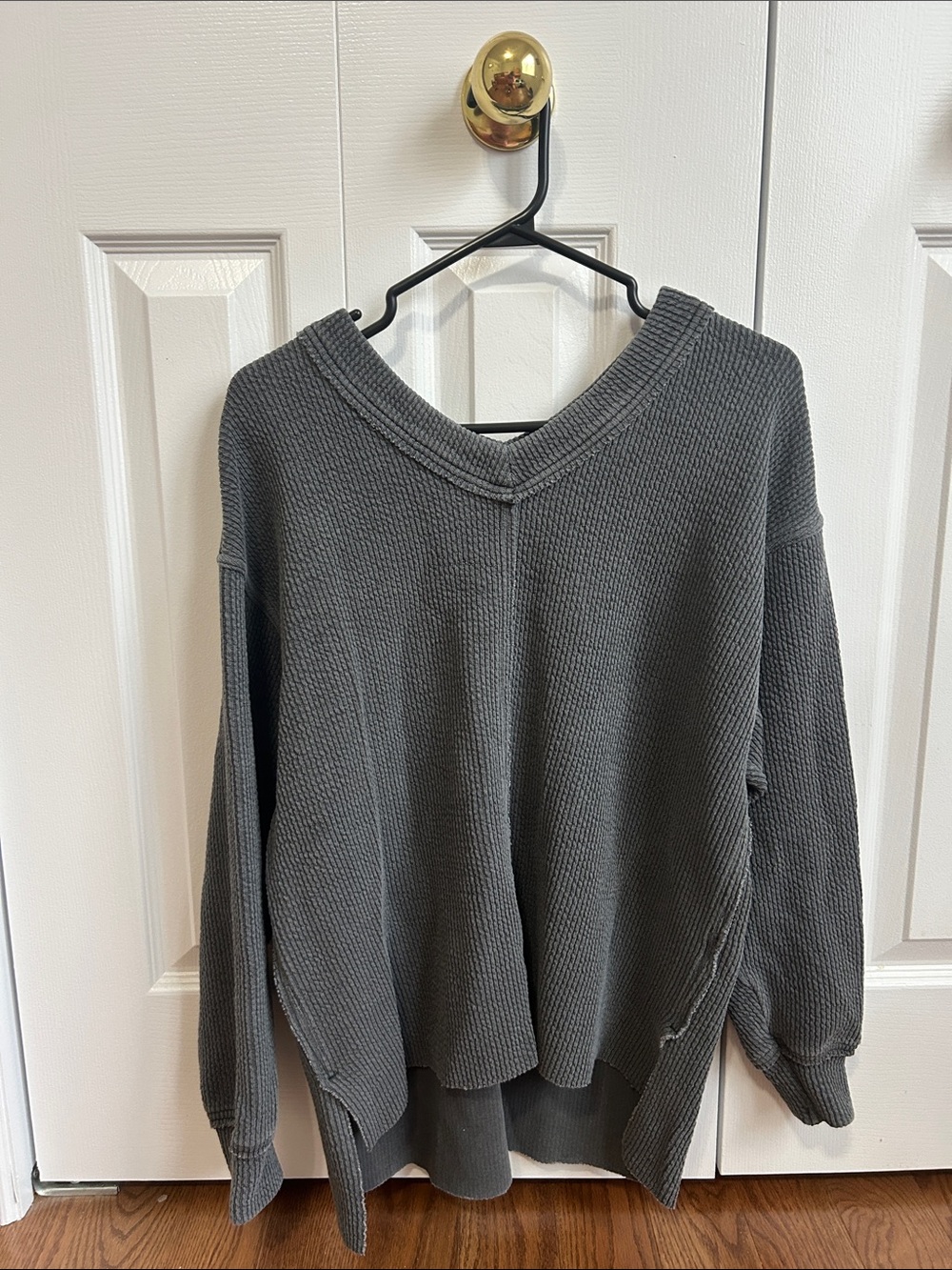 Women's Gray V-Neck Waffle Knit Sweater Aerie